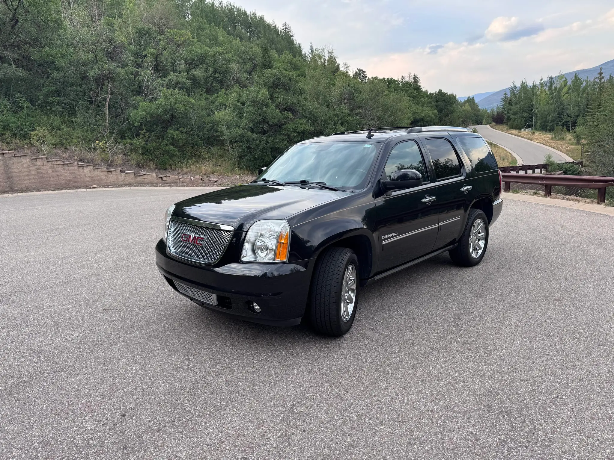 2012 GMC Yukon Denali AWD