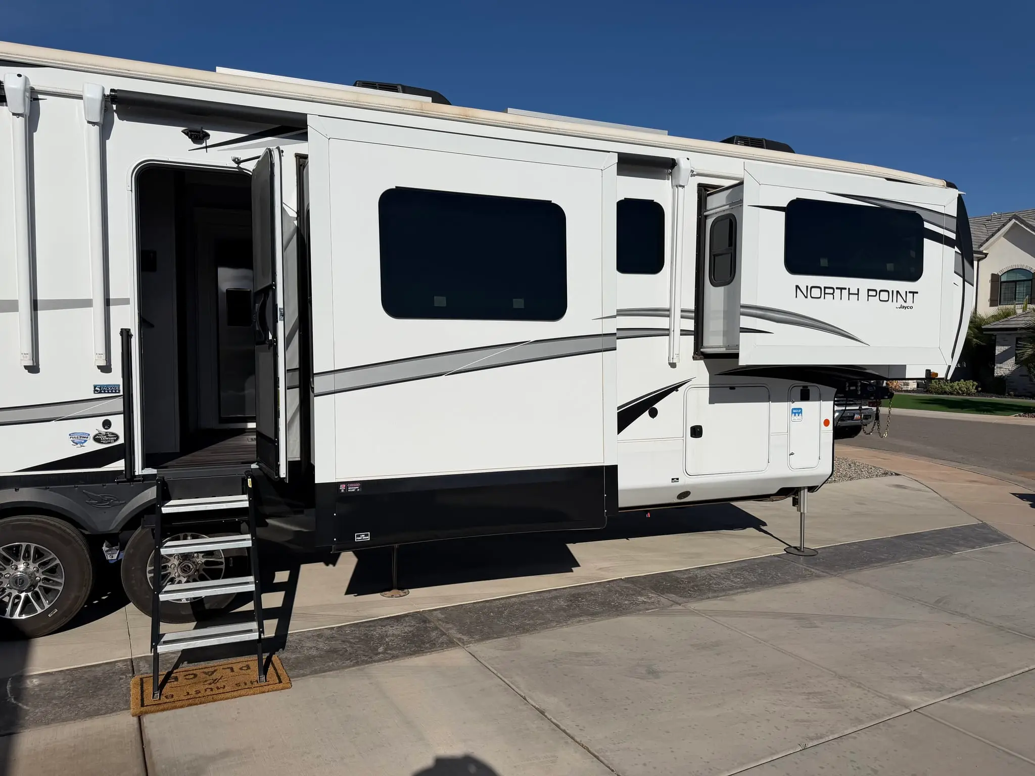 2024 Jayco North Point Travel Trailer