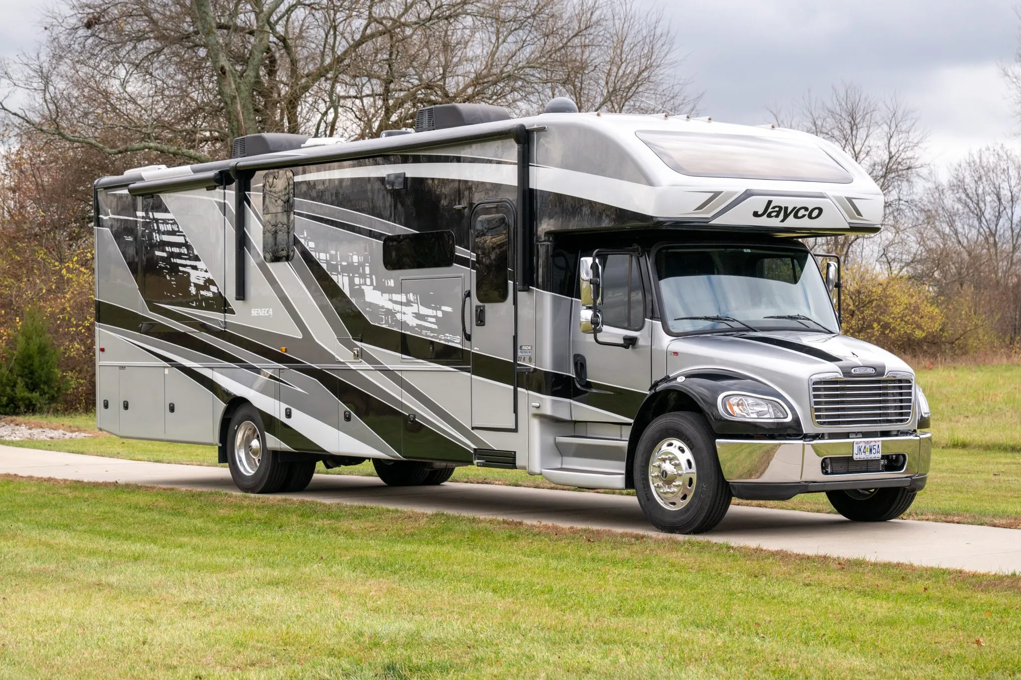 2024 Jayco Seneca 37K