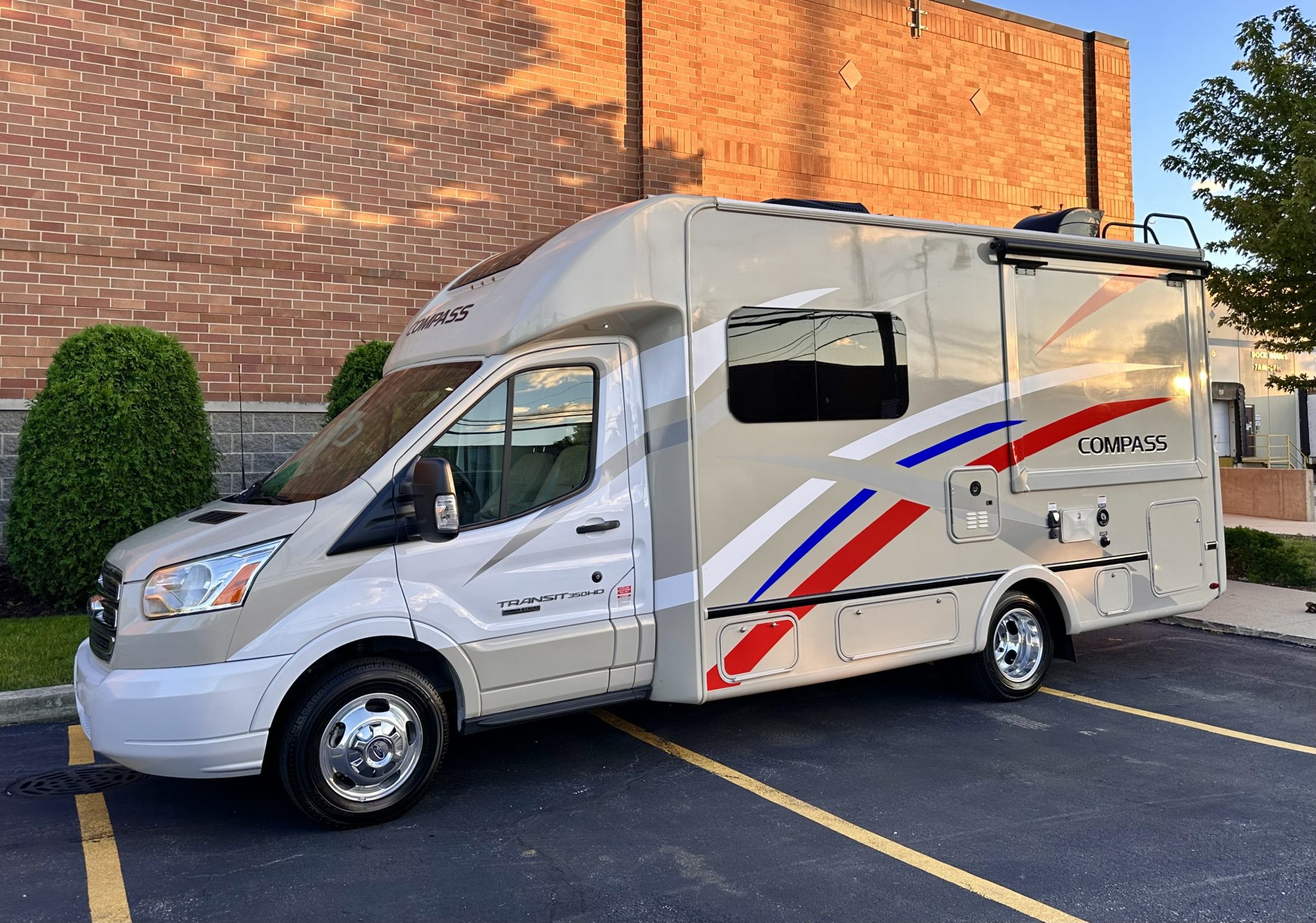 2018 Thor Motor Coach Compass 23TB