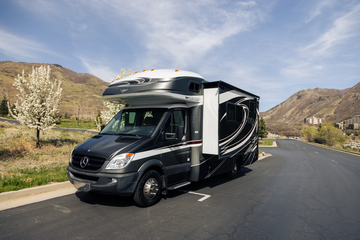 2013 Mercedes-Benz Sprinter 3500 Fleetwood Tioga DSL 24D