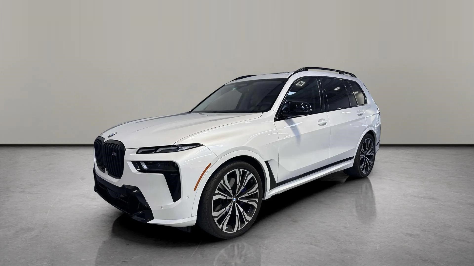 2024 BMW X7 M60i
